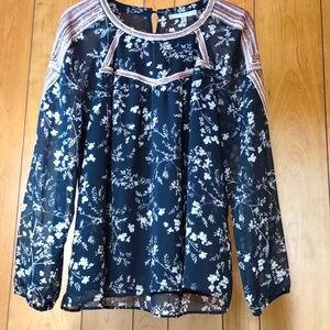 Lg danielrainn, super light weight, flowy long sleeve shirt. Very sheer fabric